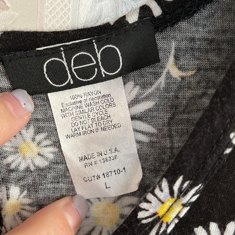 Deb Open-Back Daisy Top - Picture 2 of 3